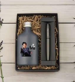 Resim Bk Gift Kişiye Özel The Baba Karikatürlü Antrasit Tasarım Cam Şişede Kolonya 200 Ml Ve Metal Roller Kalem Hediye Seti-2, Babaya Hediye, Babalar Günü H 