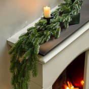 Resim Şenlikli Yeşil Çam Gülleri: 1 adet Yapay Noel Çam İğnesi Sargısı, Noel Partisi, Düğün, Ev Dekorasyonu, Kış Masa Merkezi, Pencere ve Merdiven Dekorasyonu için Uygundur 