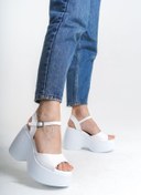 Resim FGZY Shoes Valery Beyaz Cilt Bantlı Dolgu Topuklu Bilekten Bağlı Platform Kadın Sandalet 