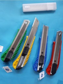 Resim Maket Bıçağı Bion Marka 4 Adet + 1 Kutu Maket Bıçağı 10 Adet 