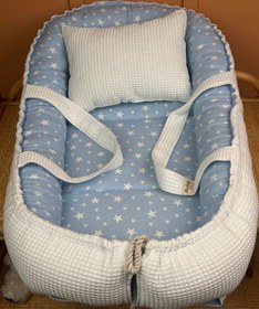 Resim indirimli Babynest yatak ve yastık - Beyaz Petek - Büyük Mavi Yıldız 