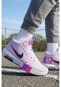 Resim Nike Lebron Witness Vııı Mens Basketball Shoes Erkek Basketbol Ayakkabısı Lila Siyah 