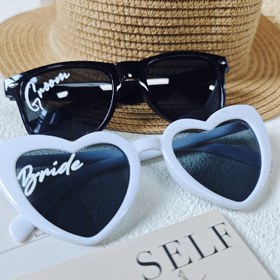 Resim 1 Adet Gelin & Damat Kalp Şeklinde Moda Gözlükleri - Beyaz & Siyah Düğün Partisi Fotoğraf Aksesuarları, Plastik Çerçevesiz Damat ve Gelin Senaryo Aksesuarları, Bekarlığa Veda Partileri, Erkekler Geceleri, Düğün Süslemeleri, Kalpli Lensler, Eğlenceli Düğün Giyimi 