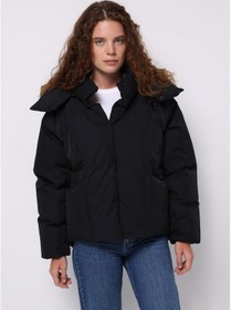 Resim Colins Regular Fit Kapüşonlu Fermuarlı Astarlı Çıkarılabilir Kapüşonlu Kadın Siyah Mont Cl1076422 Q1.v1 Blk Siyah 