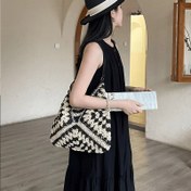 Resim 1/3/5 Adet Kadınlar için Dokuma Kağıt Saman Plaj Çantası - Büyük Tek Omuzlu Geometrik Desenli, Manyetik Kapamalı, Siyah & Bej, Hafif ve Dayanıklı İlkbahar Yaz Günlük Kullanım, Alışveriş, Moda Aksesuarı, Polyester Astarlı 
