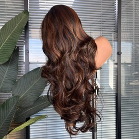 Resim LAURA KAHVERENGİ IŞILTILI KATLI PROTEIN FIBER SENTETİK DANTEL PERUK ÜNİTESİ 