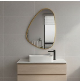 Resim 70x98 Cm Modern Organik Şekilli Altın Çerçeveli Düzensiz Banyo Aynası Dekoratif Asimetrik Duvar Aynası Altın 
