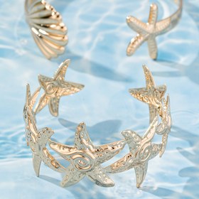 Resim 2 adet Cesur Kişilik Tatil Stili Alaşım Kaplama 14k Altın Deniz Yıldızı Kabuğu Açık Manşet Bileklik Takı Seti, Günlük Giyim ve Hediye için Uygun 