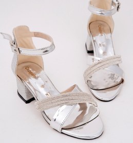 Resim Cappale Gümüş Çocuk Çapraz Taşlı Topuklu Abiye Ayakkabı 