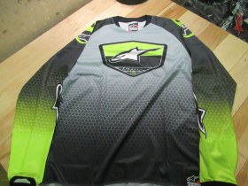 Resim ALPINESTARS S8Y ÇOCUK YARIŞÇI SUPERMATIC MX KIRMIZI BEYAZ MAVİ JERSEY TAKIM XL 