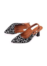 Resim Kazax Toran Beyaz Rugan Siyah Süet Detaylı Topuklu Ayakkabı Çok Renkli 