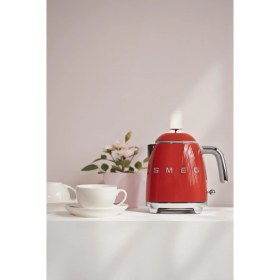 Resim Özbience Kırmızı Mini Kettle, Şık ve Pratik 50's Style Tasarım 