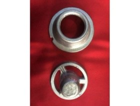 Resim Russet 8 No Kıyma Makinesi Içli Köfte Yapma Aparatı Metal (Çap 5,9 Cm) 