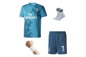 Resim Alaturka Mix Real Madri’d Şampiyonlar Ligi Final Ronaldo 2017/2018 Futbol Çocuk Forması 4’lü Set Forma 