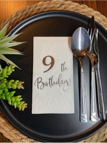 Resim Gümüş Yaldızlı Beyaz Dokuz Yaş Bırthday Garson Katlama Peçete 16 Lı 