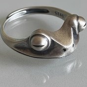 Resim Garip bir kurbağa tasarımlı yüzük, benzersiz takı aksesuarı - sevimli yeni yaratıcı minimalist çok yönlü yüzük, pil gerektirmez! Tatiller için mükemmel, süs eşyası ve harika bir hediye olarak da kullanılabilir! 