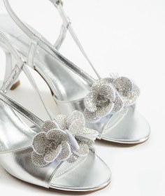 Resim Kadın Aksesuar Detaylı Topuklu Sandalet Flat - Gümüş Gümüş 