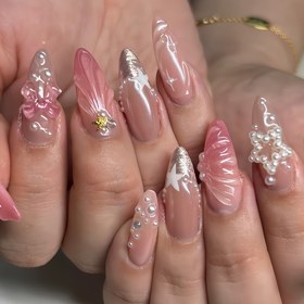 Resim Ücretsiz Jöle Yapıştırıcı 1 adet ve Tırnak Törpüsü 1 adet, Avrupa Yıldızı Fiyonk Pembe Gradyan Kabuk İpli Moda Orta Badem Basınçlı Takma Tırnaklar Kutusu 24 adet, Kadınlar için Uygun Hediye 