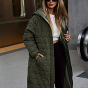 Resim Kadın Uzun Kapüşonlu Ceket - Kışlık Mont ile Tam Kapsama, Soğuk Hava için Şık Dış Giyim, Resmi ve Günlük Kıyafetler - Sonbahar/Kış Modası Dış Giyim, Bayanlar Kış Montları, Mevsimlik Giyim, Minimalist Tasarım, Dayanıklı Yapı, Şık Mont, Günlük Giyim, Sonbahar Modası, Klasik Siluet, Yüksek Kaliteli Kumaş, Ofis Kıyafeti, Sonbahar Giyim, Rahat ve Nefes Alabilir, Canlı Sallanmaları Önler, Kolay Çizik Olmaz. 
