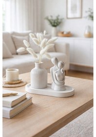 Resim Mevidecor 3 Lü Dekoratif Masa Üstü Set 10 Cm Vazo & 10 Cm Sarılan Sevgililer Biblo & 10 Cm Tepsi 3'lü Takım 