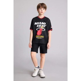 Resim DeFacto NBA Miami Heat New Regular Fit V Yaka Mesh Forma Kumaş Kısa Kollu Tişört Erkek Çocuk H2897A826HS 