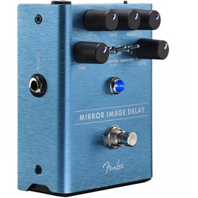 Resim Fender Mirror Image Delay Pedalı 