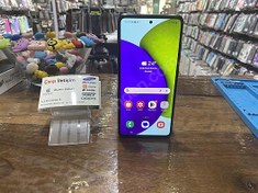 Resim Samsung A52 İkinci El TR | 128 GB | Siyah İkinci El SAMSUNG A52 128GB SİYAH SORUNSUZ HATASIZ GARANTİLİ