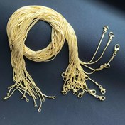 Resim 5 Adet Altın Kaplama Herringbone Yılan Zincir Kolye - Ayarlanabilir Toka, Dayanıklı ve Dolaşmaz Takı Yapım Malzemeleri, DIY Aksesuarlar, Ayakkabı & Bot Süsleri, Saat Kayışları, Kolyeler için Pandantifler, Parlak Yüzey, Şık Tasarım, Yüksek Kalite Cila, Güvenli Toka Kapatma, El İşi Aksesuarları, Pürüzsüz Yüzey, Moda Tasarımcılar İçin 