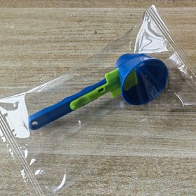 Resim Kaymaz Funnelli Dayanıklı Plastik Protein Tozu Kavanoğu - Kolay Ölçüm İçin Kargaşa Olmayan Tasarım, Süt, Takviyeler ve Pet Tozu İçin İdeal Mutfak Aleti, Tüm Durumlara Uygun Modern Mutfak Aracı, Gıda İçin Kavanoğunuz, Kargaşa Olmayan Ölçüm, Kayan Mekanizma, Kolay Temizlenebilir Malzeme 