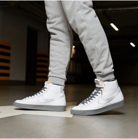 Resim Nike Blazer Mid '77 Emb Erkek Spor Ayakkabı 