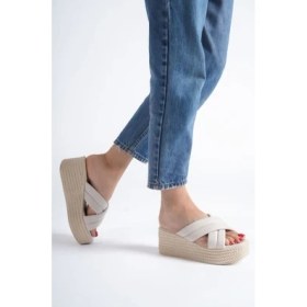 Resim Lux Shoes Dolgu Topuklu Ortopedik Taban Hasır Görünümlü Çapraz Kadın Terlik 
