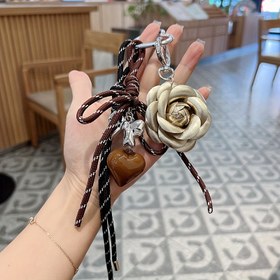 Resim El Yapımı Örgü İpleri Oto Anahtarlık Şık Çiçek Çanta Pendası Özel Nylon İp Anahtarlık 