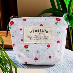 Resim Mini Çiçekli Oxford Kumaş Çanta - Altın Tonlu Fermuarlı, Ayrılabilir Bilek Kayışlı ve "Lifestyle" Etiket Benzeri Yama Detaylı İnci & Beyaz Papatya Desenli Mini Cüzdan (Pembe/Yeşil) 