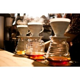 Resim BLACK GOAT Kahve Demleme Tanışma Seti - Beyaz Dripper + Kahve Sürahisi 