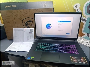 Royal Konsol İstasyonuMağaza resmi