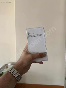 Melih SakaMağaza resmi
